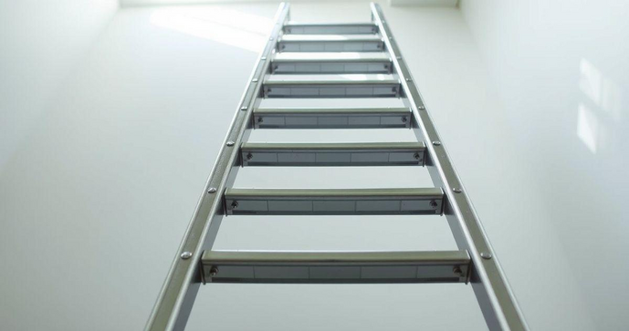 Escada de Alum&iacute;nio 6 Degraus: Praticidade e Seguran&ccedil;a