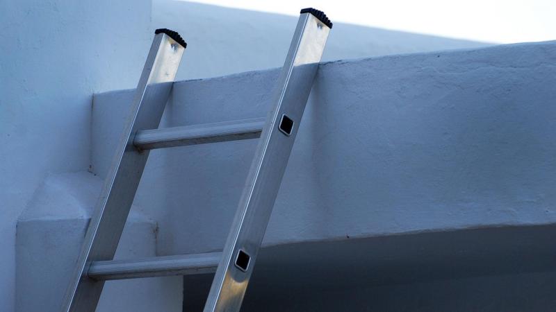 Escada extensiva 8 metros: como escolher a ideal para suas necessidades